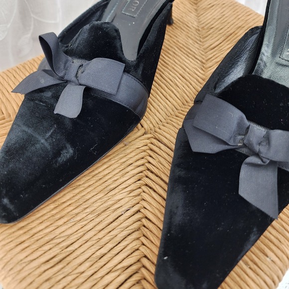 Vtg Ann Taylor Heels 9.5 Witchy Velvet Bow 90s Kitten Heel Gothic Whimsigoth - Picture 9 of 10